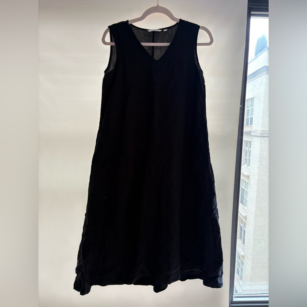 Elegant Black Sleeveless Dress